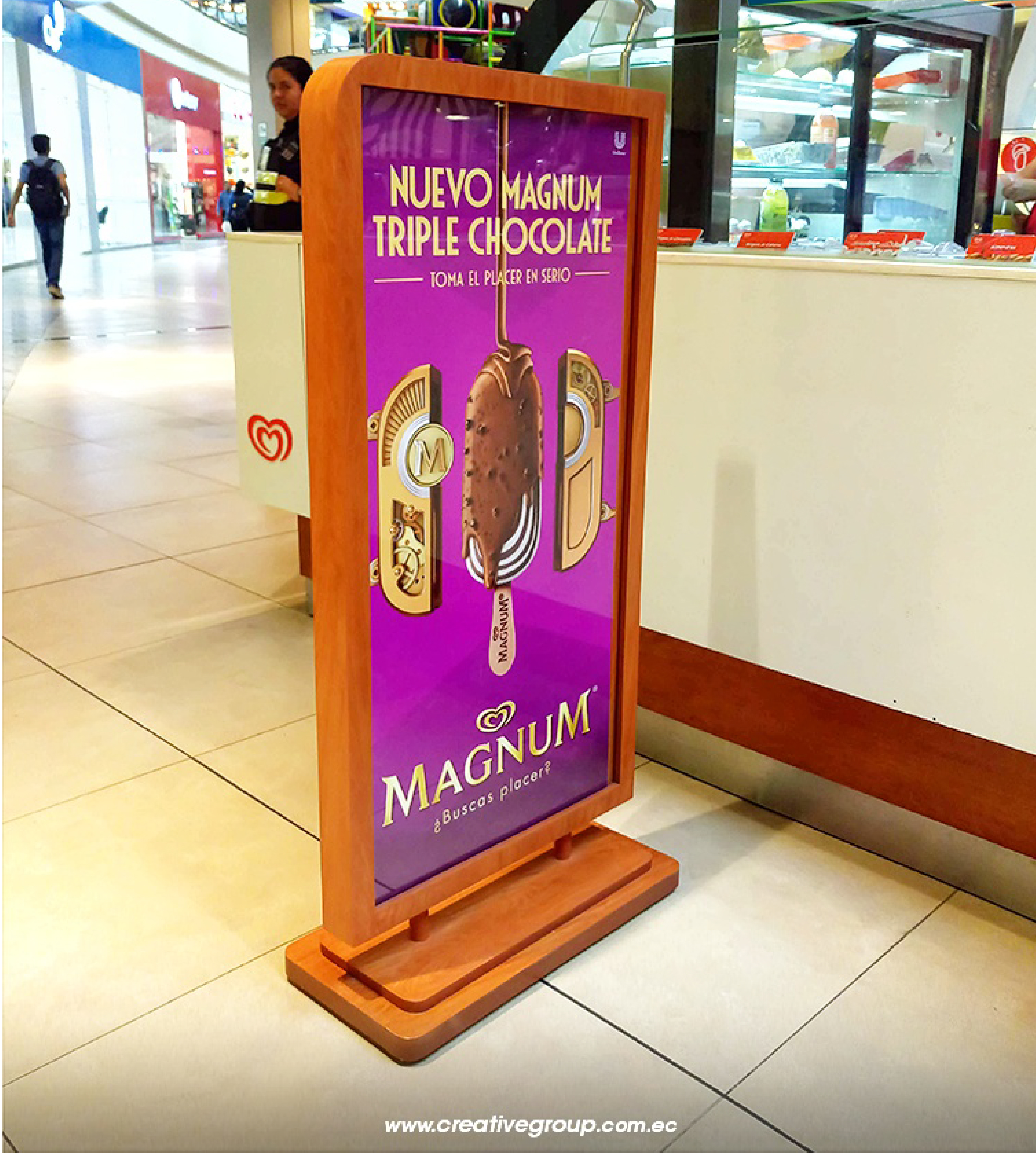 CABALLETE Y PORTA AFICHES 2